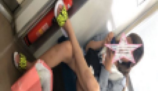 態度の悪いギャルちゃんの足組姿がけしからん