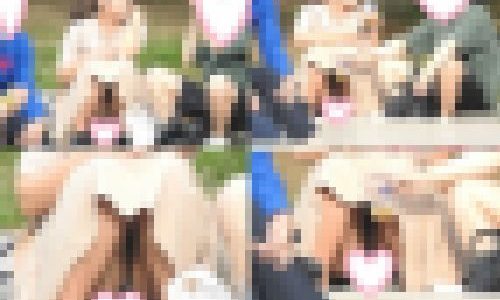 （ＦＨＤ）ＮＯ６：おっぴろげの綺麗なお姉さん！！パンティーが見えすぎです！！（笑）