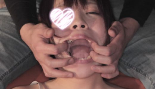 【個人撮影】可愛いタヌキ顔女子の喉をぐちゃぐちゃに弄り開口具ハメさせて下のお口もイカせてやったｗ　ことみ【Y-121】