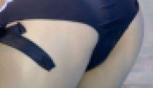 見渡せばエロシズム?キワキワエロポーズが大好物なレイヤー