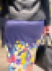 お姉さんの後ろ姿　８１　OL　巨尻　ネイビー　タイトスカート