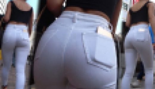 【フルHD 高画質】白スキニーお姉さんの極上爆尻！！滅多に出会えない極上ヒップ！！