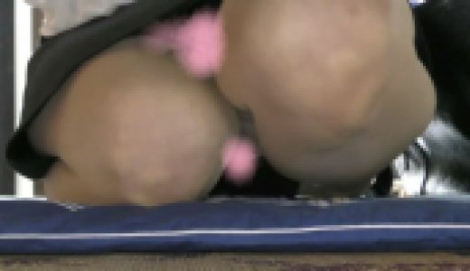 ☆抜き過ぎは危険です・・☆【机の下の真実】～舐めたくなる脚～座敷編、前編『特典あり』