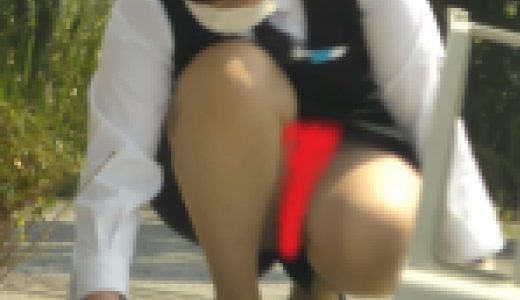 ☆ムチムチ対決！☆草取りOL vs JK,生保、外〇人