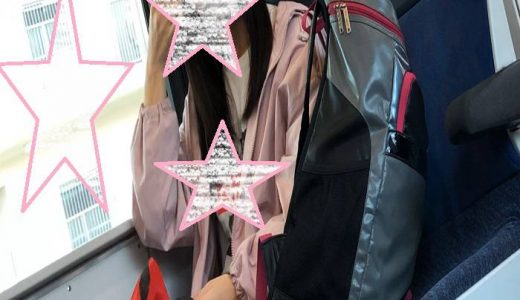 【カメラ目線】私服JKの太ももと視線が興奮する