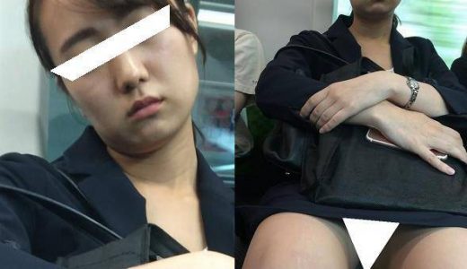 (電車対面）(顔出し)うとうと意識まどろむOLさん…無防備にひらいちゃったパンストお股を観察してみました!!