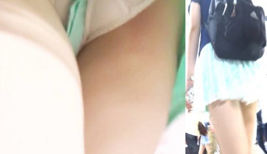 [★新作]パンチラ盗撮 女子大生 白パンツをキュロットの隙間から強引撮影