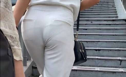 【2名・ワクワクする着衣尻】