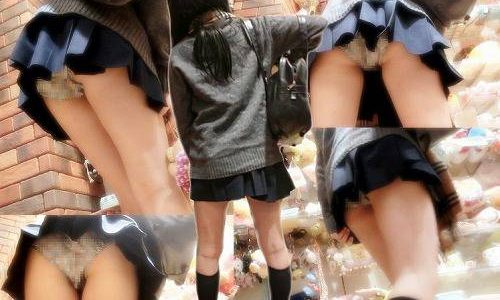 現役PANチラ逆さ撮り3