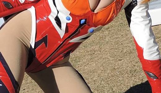 コスプレ2018冬おっぱい谷間エロ尻食い込み大勢に囲まれ【動画】イベント編 4103