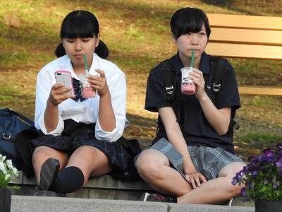 制服姿の女のコを撮影しました！！３０