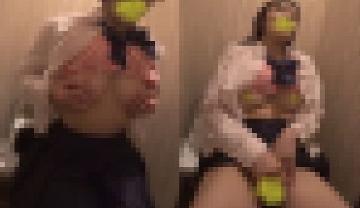 デパートのトイレでこっそりオナニーしちゃうJK⑧