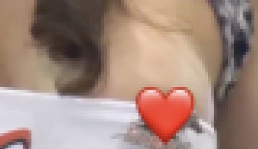 一生に一度?チューブトップから綺麗な乳首がポロリ