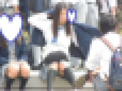 制服姿の可愛いコを発見！！（ＦＨＤ）大変です！！パンツが見えてますよ１５