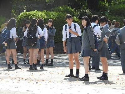 制服姿の女のコを撮影しました！！８１