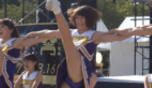 愛知の有名チアのハイキック