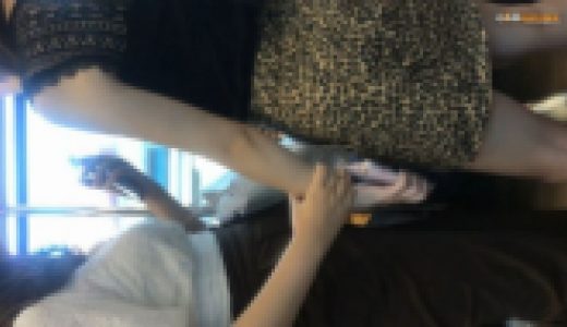 巨乳ｷﾞｬﾙとﾐﾆｽｶｷﾞｬﾙをﾀﾞﾌﾞﾙ視姦!!＾＾