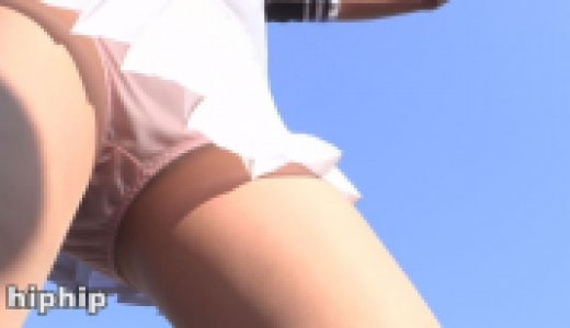 超高画質FHD動画 ローアングルOK！コスプレ広場で自前の生パンツを見せまくって興奮している露出狂娘NO-2