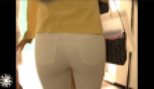 Vラインもろ透けっ！？　白ピタパン