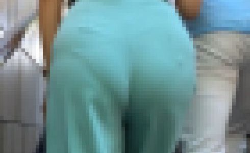 【2名・高級美魔女の着衣尻】