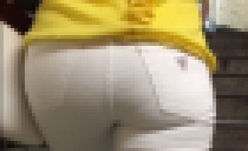 【2名・ゴージャスモデル奥様達の着衣尻】