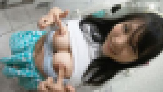 【S級声優が多目的トイレフェラで射精処理】人が行き交うショッピングビルで玉パン露散歩＆多目的トイレで濃厚おしゃぶり発射！