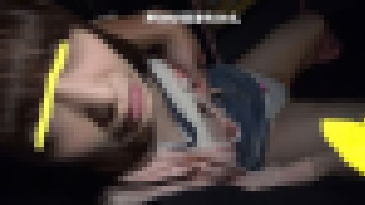 【パイ揉みチカン】痴漢パイタッチからのパンチラ撮影