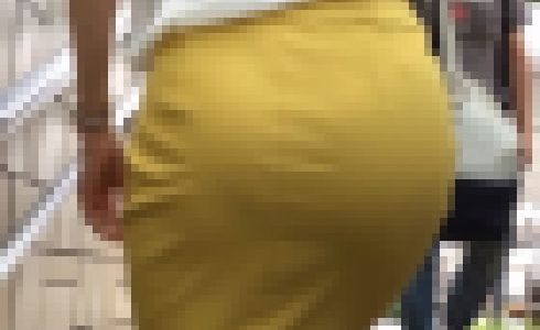 【2名・肉圧を堪能させてくれるタイトスカート着衣尻】