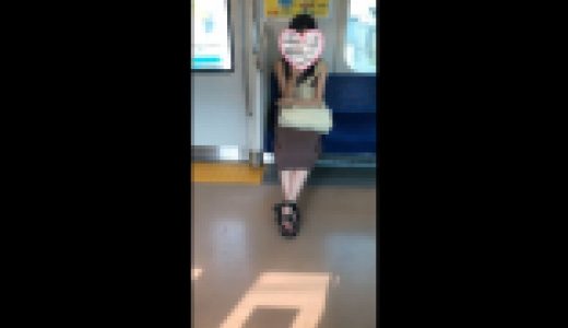 お姉さんの足のつま先だけでも興奮できる【電車対面】
