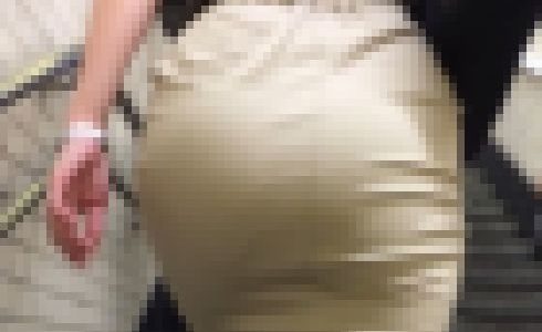 【2名・高スペックなタイトスカート尻】
