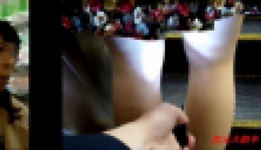 至高の逆さの瞬間７！４度もフラ炊きアタック！！サテンで眩しいピンクが最高