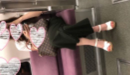 電車対面　脚フェチ