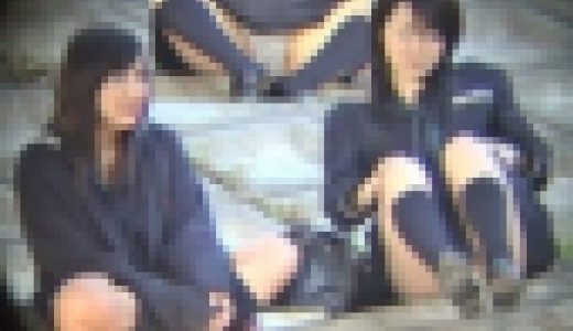J○4人組 ヒョウ柄 大股開きパンモロ