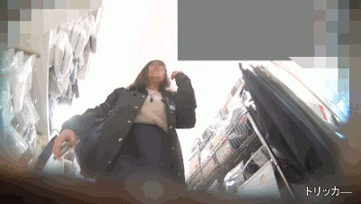 【期間限定再販】友達ショッピングパンチラ