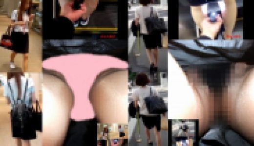 至高の逆さ撮りの瞬間123！イオンで顔出し激カワSHOP店員危険に撮影！※マネしないで下さい