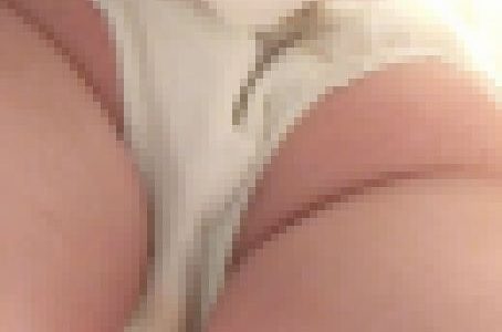 500円シリーズ③SS級！可愛い女子大生を定員協力逆さ撮りモロパンチラ・清楚な薄緑Pが試着室で丸見え