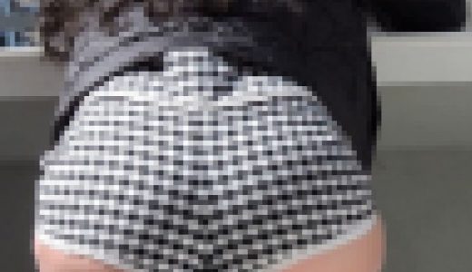 大迫力のエロ尻にフル勃起！ハミ尻しまくりｗアップで撮影【動画】ピチエロHIP 002