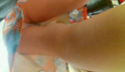 逆さ撮りエロいピンクと白のパンツプリ尻にフル勃起！【動画】ヤバッち 012と014セット販売