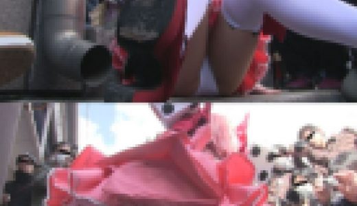 超高画質FHD動画 生下着撮られまくり！ピラニアカメコに囲まれて身動きできないミニスカ生パンツレイヤーNO-1NO-2セット商品