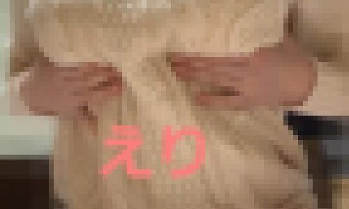 爆乳ニットからのパイ揉み