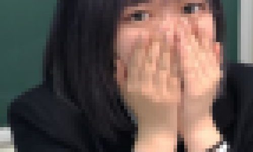 2年D組みおなちゃん！色白美乳みおなちゃんと教室えっち！