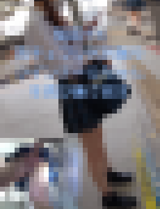 【問題作6】青チェツインテールのKちゃんのプリ尻を我慢できず撫でまくる