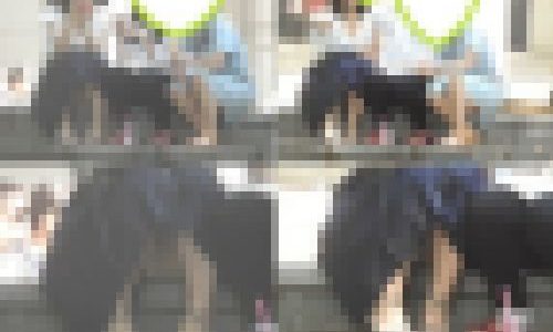 お座りお姉さん発見！！（ＦＨＤ）大変です！！パンツが見えてますよ１５６