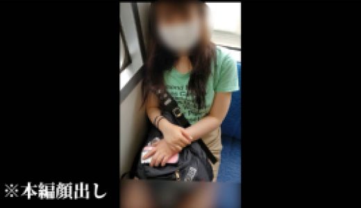 街行く素人お姉さんたちのパンチラ盗撮～恥じらいのデルタ地帯＆逆さ撮り4名収録