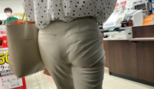 [OL2人]パンティラインくっきり