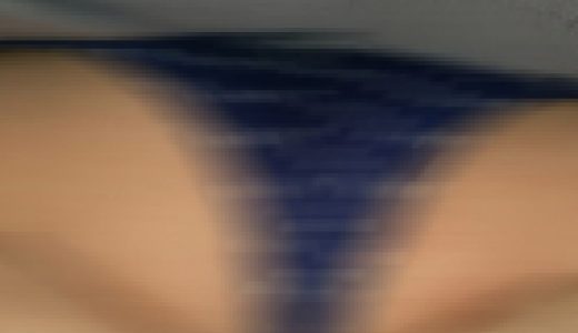 けしからん、エスカレーターで盗撮を警戒して最後尾に乗るような娘には悪戯part.40【PC用・縦動画】
