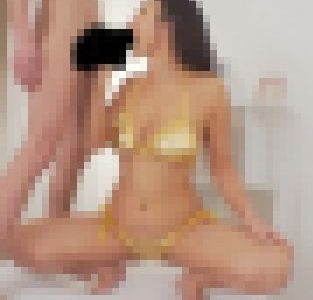 【フェラ×手コキ】日焼け跡が残る痴女巨乳にチンポを可愛がってもらった…チンコプター⑰?