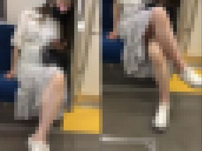 【対面フェチ】美人お姉さん【ナマ脚・ブラ透け】