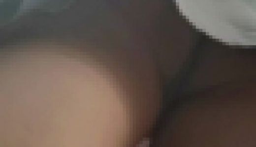 レズビアンカップルの食い込みティーバック