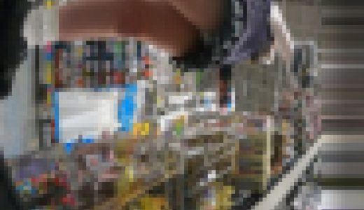 田奈JK　逆さぱんちら　4ｋ　白い下着を盗撮